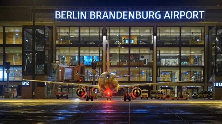 Continúa el caos aéreo en Europa por el ciberataque masivo con cancelaciones y retrasos de vuelos