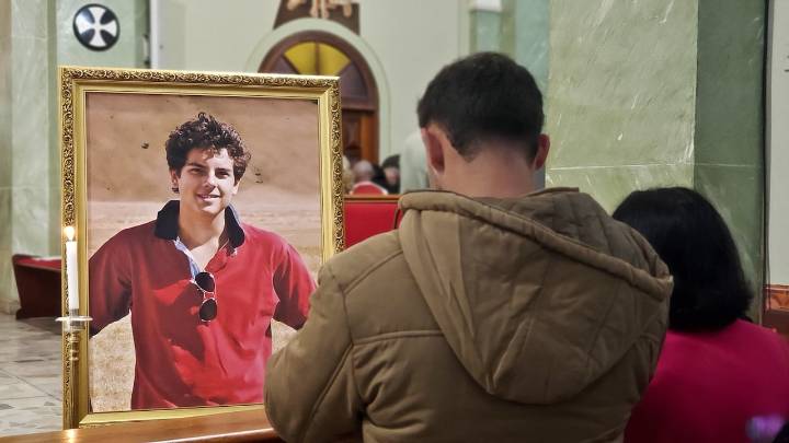 Los dos milagros que se le adjudican al influencer Carlo Acutis para que el Vaticano lo declarara santo