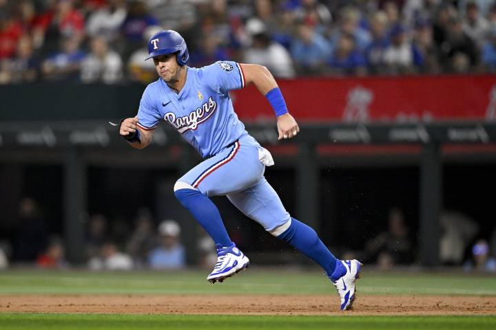 Deadspin | Jake Burger’s blast lifts Rangers past Astros
