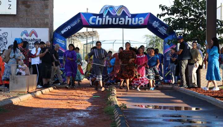 Promueve Municipio Carrera de Arihueta una tradición de mujeres ralámuli