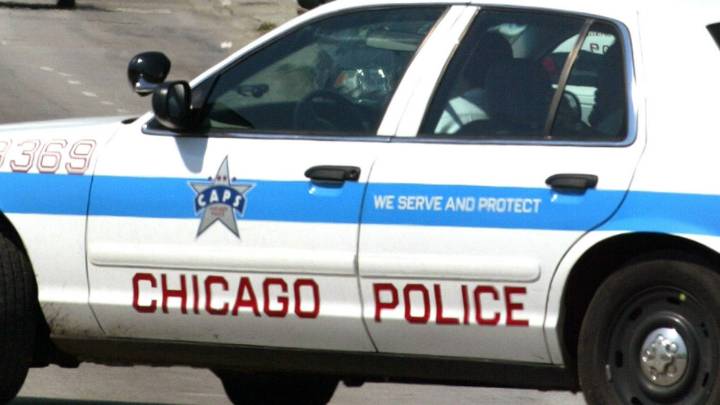 Chicago crime: Suspect tried to lure 12-year-old girl to his car, police say