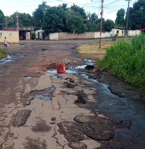 Vecinos de Brisas del Sur piden reparación de calles