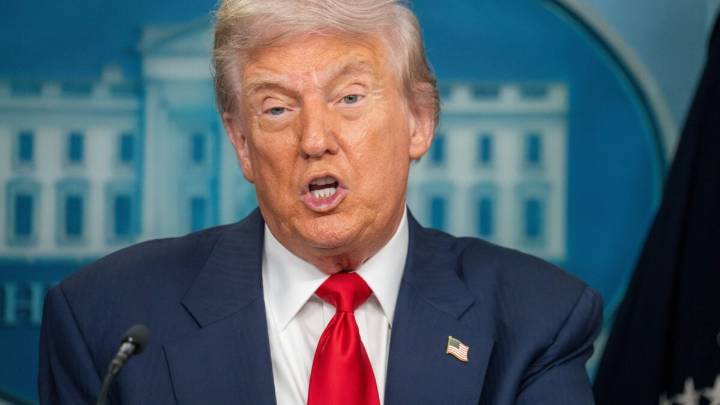 Trump Shares Bizarre AI Video Promising Magic 'Medbeds' for Everyone