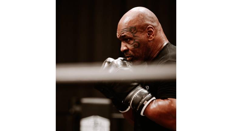 Tyson vs. Mayweather: dos leyendas se enfrentarán en una exhibición histórica en 2026