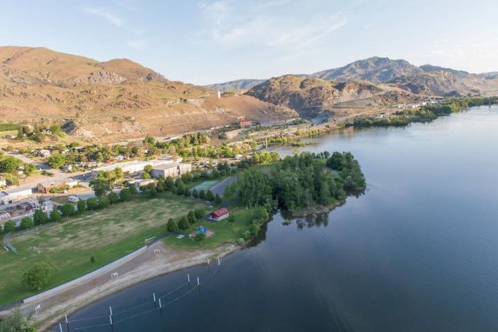 Chelan PUD Stabilizes Columbia Riverbank
