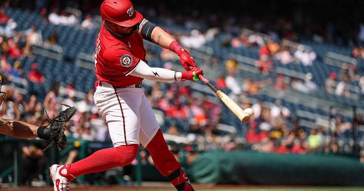 Wood scores on Cruz's 11th outfield error, Nationals overcome 3