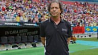 “Chicharito no merece tantas críticas”: Brailovsky sale en su defensa