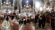 El padre Ángel convierte la catedral de Justo en sala de fiestas: la prueba