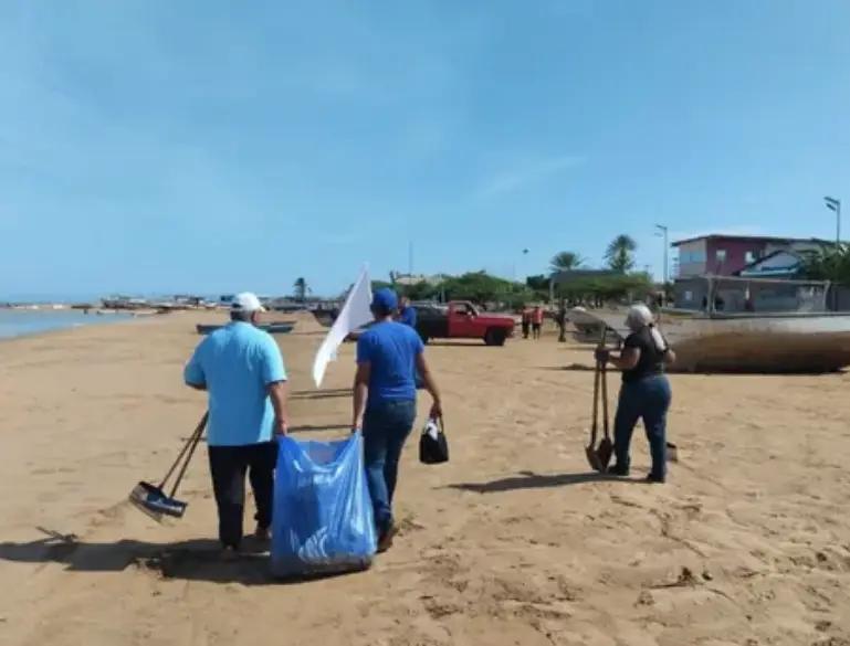 Rotary Puerto Real La Vela lidera saneamiento ambiental en la bahía
