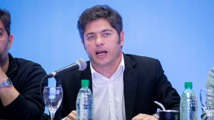 Kicillof denunció persecución y advirtió que "la democracia se debilita" con Cristina presa