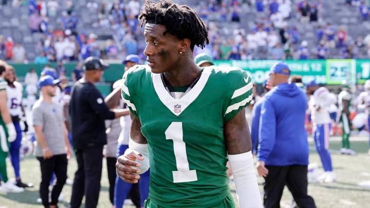Jets' mission on defense: Slow Dolphins' track team out of blocks