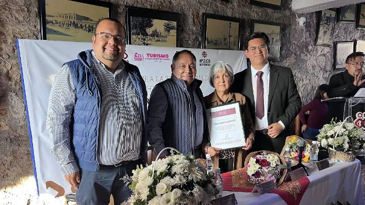 Homenajean a la historiadora Angélica Rodríguez en el Museo Casa de Piedra de Apizaco