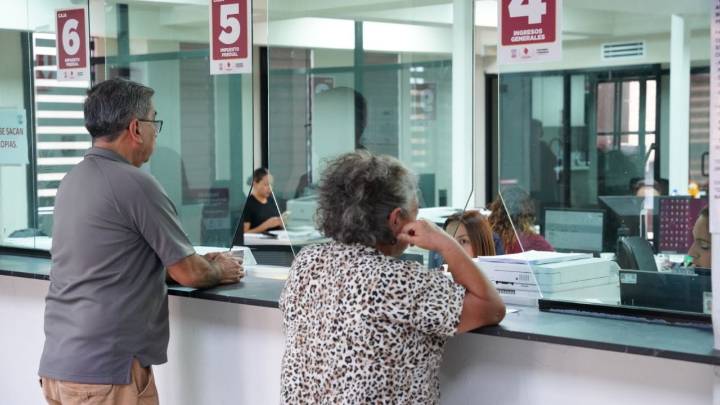 Avanza entrega de pólizas de seguro a contribuyentes cumplidos en Nuevo Laredo