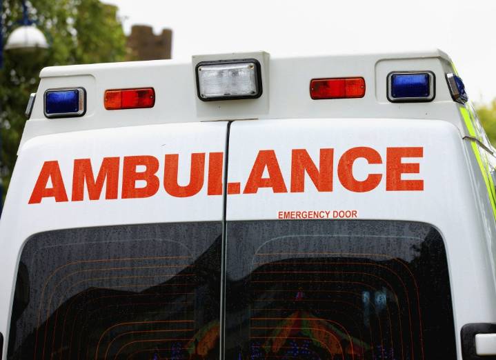 1 hospitalized, 4 injured in Milburn Orchards hayride crash