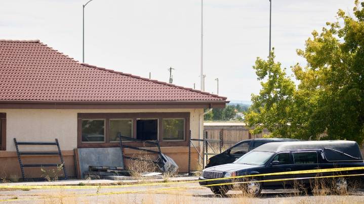 Colorado funeral director who acknowledged abusing 191 corpses withdraws guilty plea