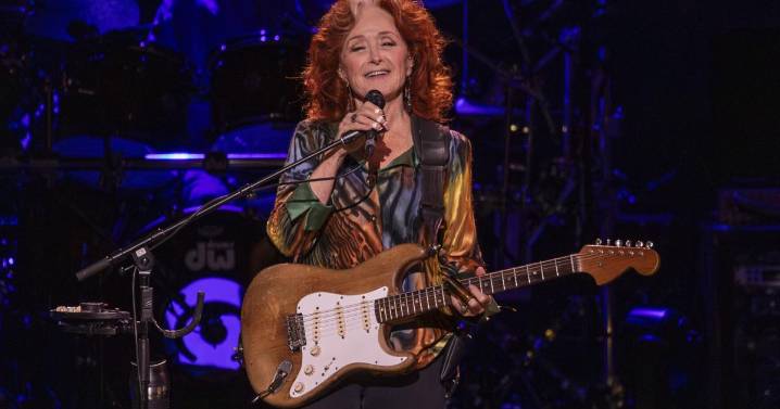 Raitt, Vaughan rock the blues away at SPAC