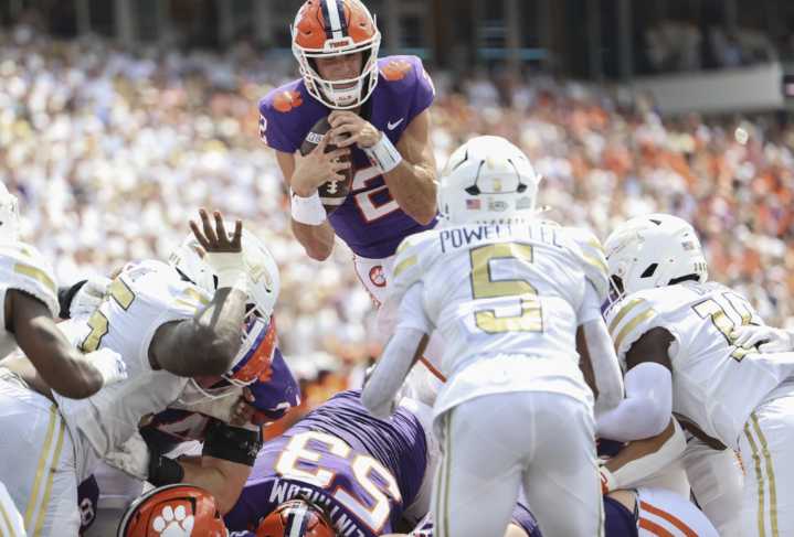 Georgia Tech hits 55-yard FG as time expires to stun No. 12 Clemson, 24