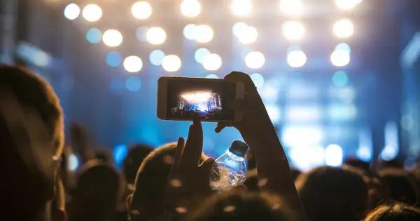 Consejos para proteger tu celular en conciertos y eventos masivos
