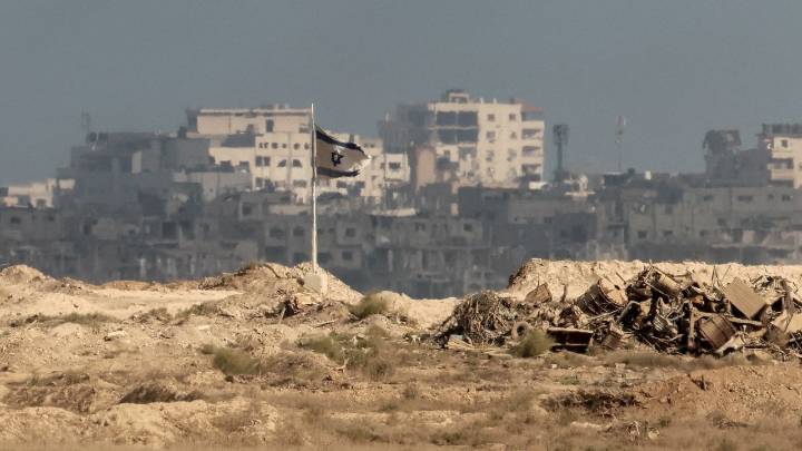 Hamas weighs Trump’s 20-point Gaza peace plan; Qatar, Turkey join discussions