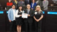 Reconoce cabildo de Laredo a Damaris Morales, semifinalista de concurso