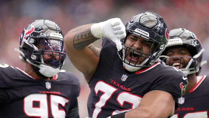 Texans lead Titans 6-0 at halftime