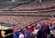 Multitudinaria despedida a Charlie Kirk