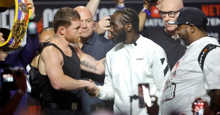 Crawford chases boxing history in Alvarez title fight