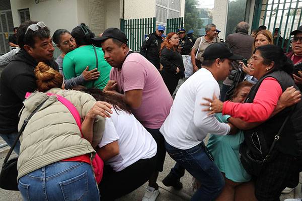 Suman nueve muertos confirmados por la explosión de camión de gas en Ciudad de México