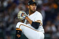 Cubano Raidel Martínez sigue intransitable en el béisbol japonés