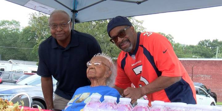 Cayce community celebrates residents’ 100th birthday