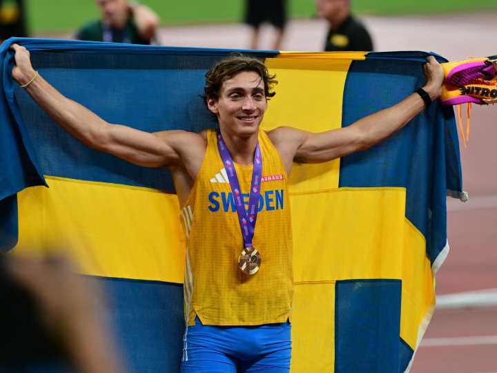 Duplantis soars to world record jump at World Athletic Championships