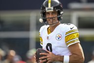 Deadspin | Aaron Rodgers passes Brett Favre on all-time TD list