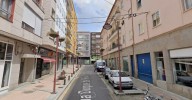 Un joven mata supuestamente a su madre en Vilagarcía de Arousa y se precipita desde un tercer piso