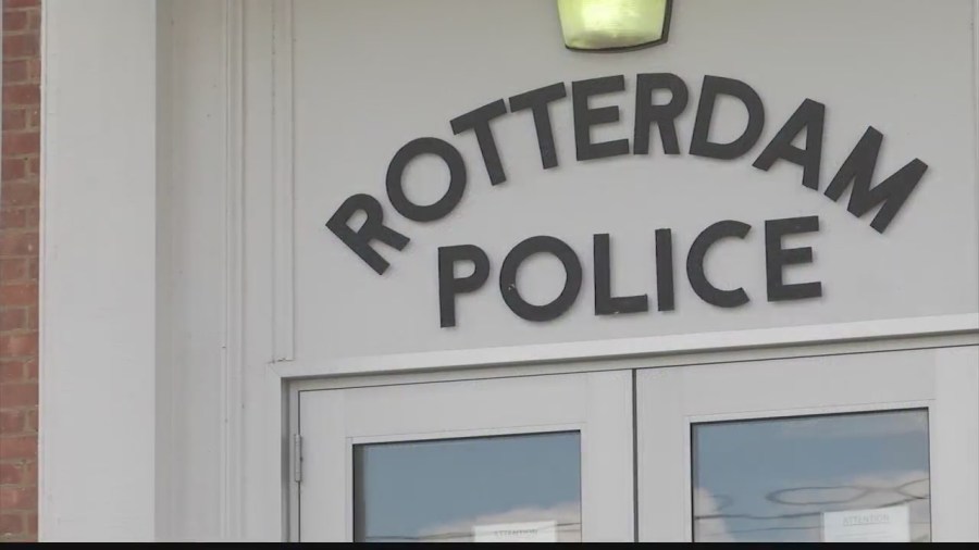 Police: Suspect uses pepper spray in Rotterdam robbery