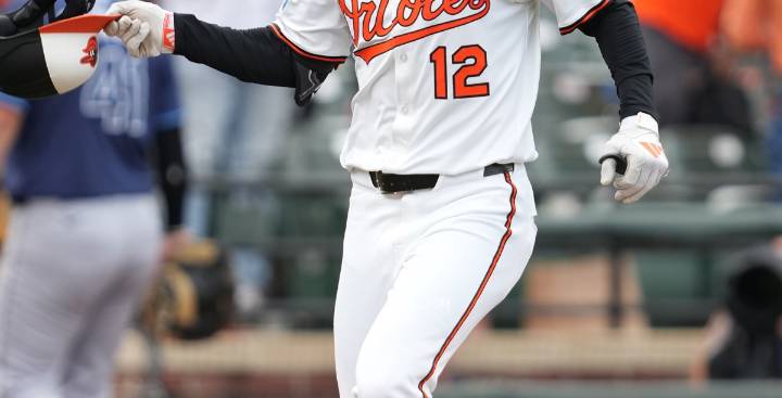 O’s walk it off on a Beavers home run to end the home season