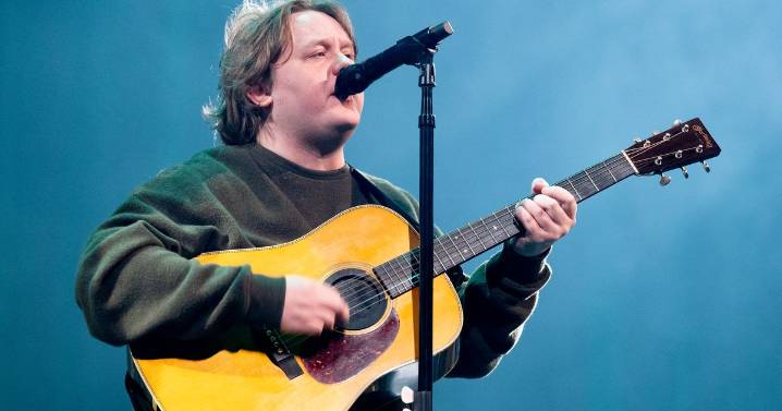 Lewis Capaldi breaks down in tears on stage as he reveals new song about 'saddest time' of his life