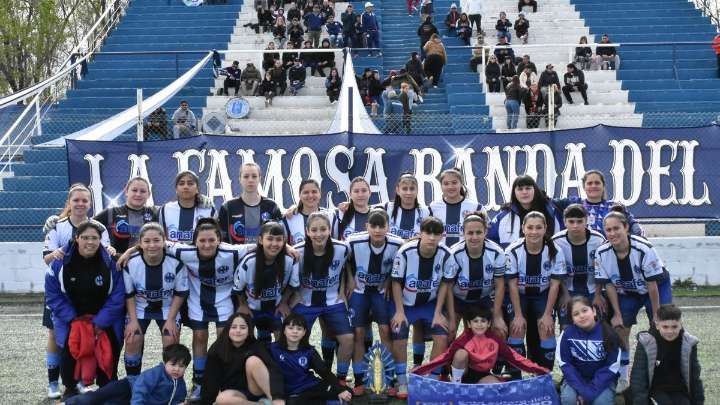 Copa Regional Femenina: Ferro ganó en el final y sacó ventaja como local