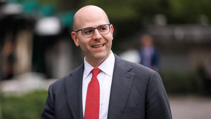 Trump Fed pick Stephen Miran confirmed by Senate before FOMC meeting