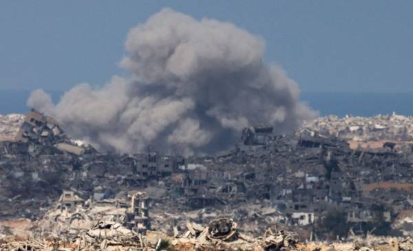 "En llamas": las tropas israelíes avanzan para tomar la ciudad de Gaza