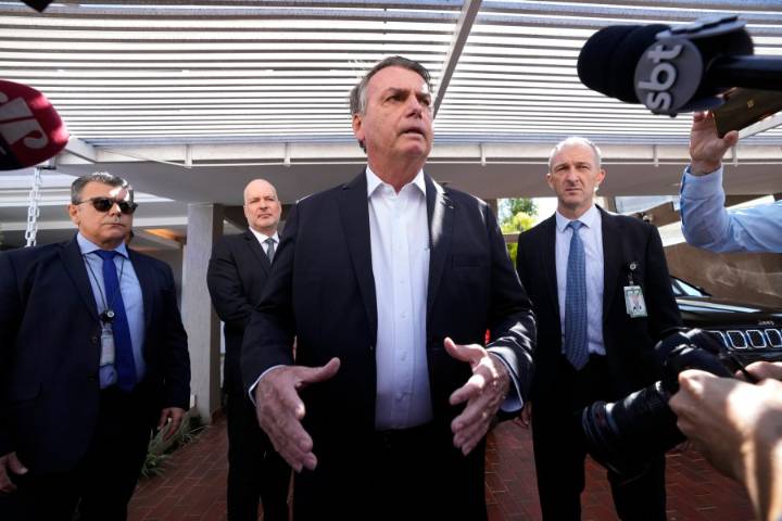 Majority on Brazil’s Supreme Court votes to convict Bolsonaro for alleged coup attempt