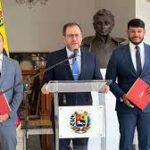 Venezuela denuncia el abordaje de un destructor de EEUU a un atunero en su Zona Económica Exclusiva