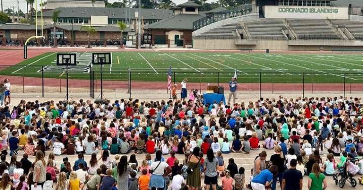 Coronado Middle And Village Elementary Receive State Recognition For Student Support Programs