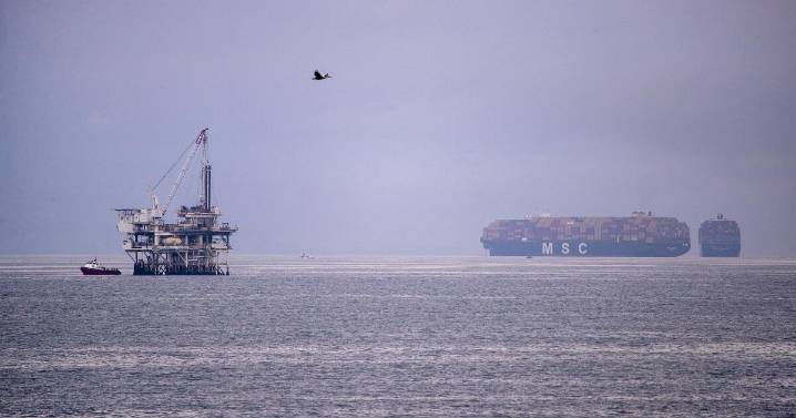 California lawmakers pass measures to expand oil production in Central Valley, restrict offshore drilling