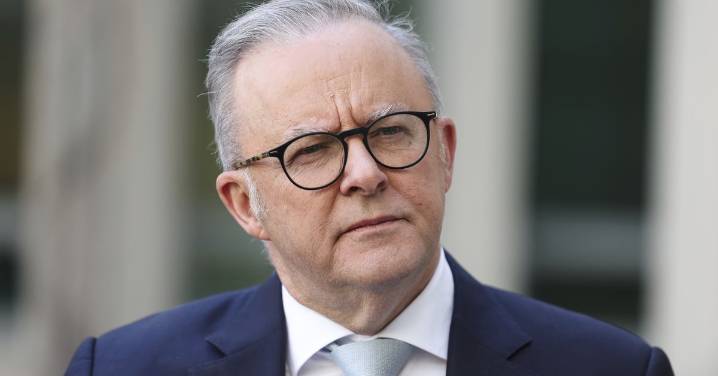 Chinese media accuses Australian government of 'two-faced' approach to US and China