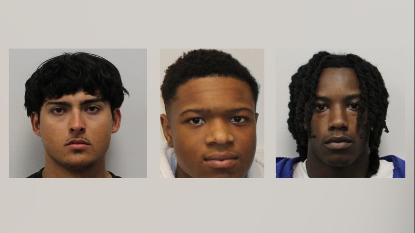 Trio of Baton Rouge men arrested after allegedly drag racing near Mall of Louisiana