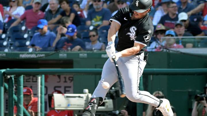 Shane Smith give up one hit in six innings as White Sox rout Nationals, 8