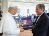 El Papa recibe película animada de Carlo Acutis, el santo millennial