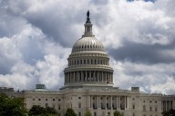 Congreso de EEUU publicó el dibujo erótico de Trump a Epstein cuya existencia niega el presidente