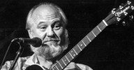 Sonny Curtis, who wrote 'I Fought the Law' and 'The Mary Tyler Moore Show' theme, dies at 88