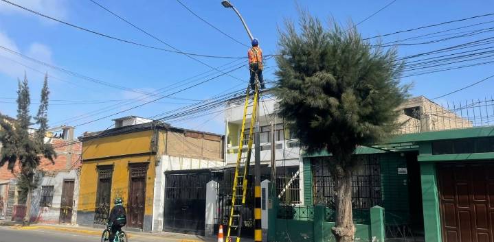 Tacna: Cuestionan a Electrosur por deficiencias en el servicio de alumbrado público y por constantes robos de cables
